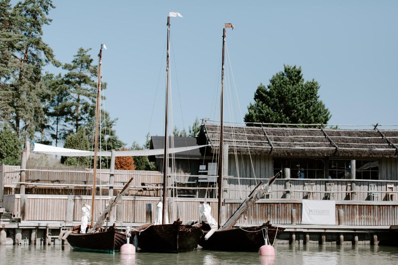Peterzens Boathouse * Laupunen