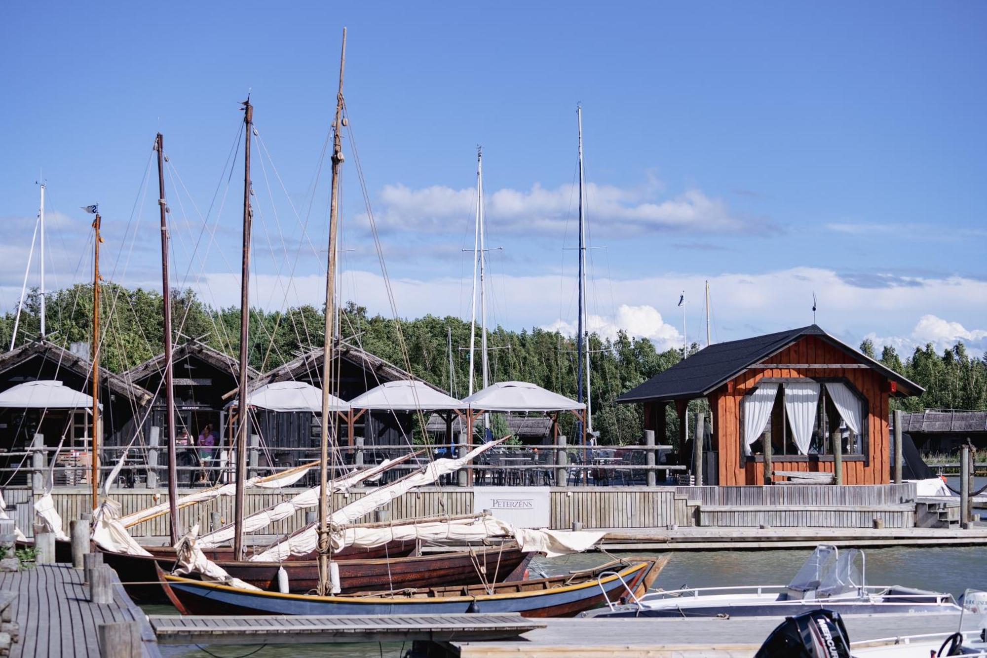Holiday home Peterzens Boathouse Laupunen